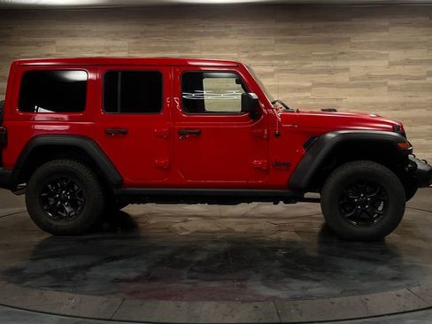Used 2022 Jeep Wrangler Unlimited Sport AWD/4WD image 17