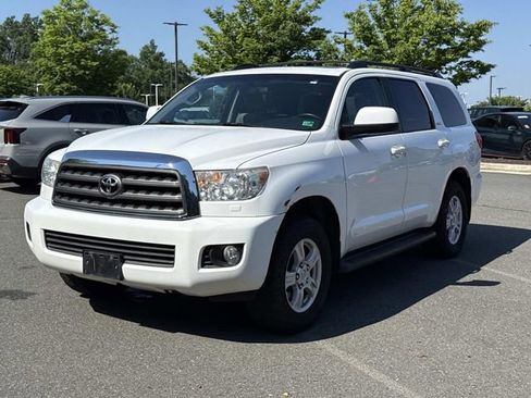 Used 2015 Toyota Sequoia SR5 AWD/4WD image 5