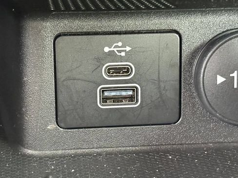 Used 2025 Ford Escape ST-Line w/ Tech Pack #1 AWD/4WD image 11