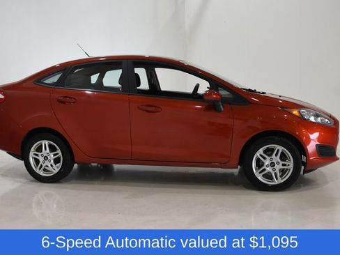 Used 2018 Ford Fiesta SE image 3