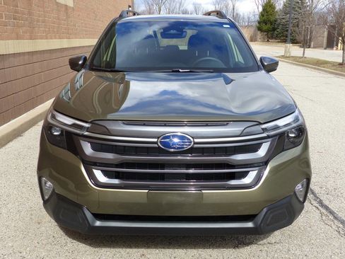 Used 2025 Subaru Forester Limited w/ Popular Package #1 image 6