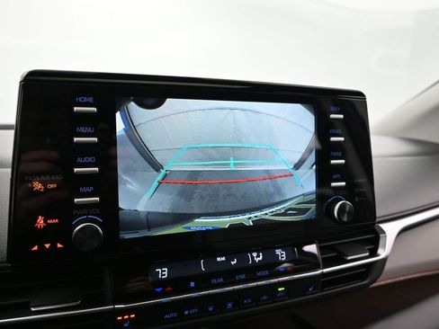 Used 2024 Toyota Sienna XLE image 18