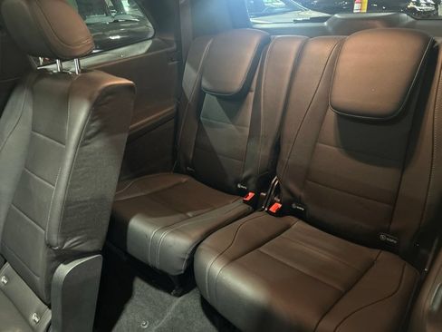 Used 2024 Mercedes-Benz GLS 450 4MATIC image 28