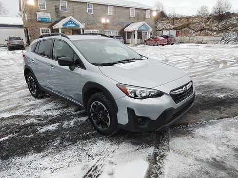 Used 2021 Subaru Crosstrek 2.0i image 7