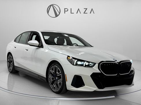 New 2026 BMW i5 eDrive40 w/ M Sport Package image 7