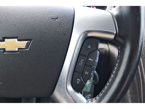 Used 2017 Chevrolet Traverse LT w/ Style and Technology Package FWD image 19