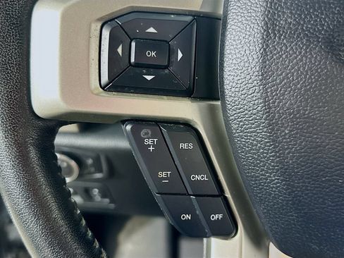 Used 2020 Ford F150 Lariat RWD image 22