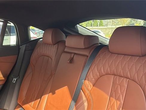 Used 2024 BMW X6 M60i w/ Dynamic Handling Package image 30