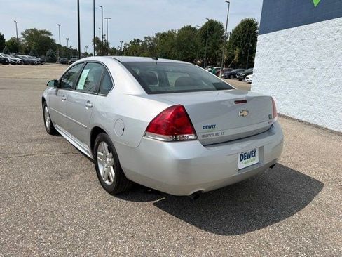 Used 2016 Chevrolet Impala LT FWD image 3
