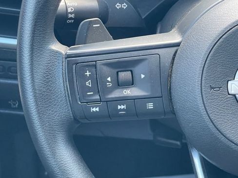 Used 2023 Nissan Rogue S FWD image 14
