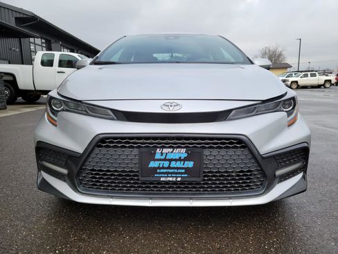 Used 2020 Toyota Corolla SE image 2