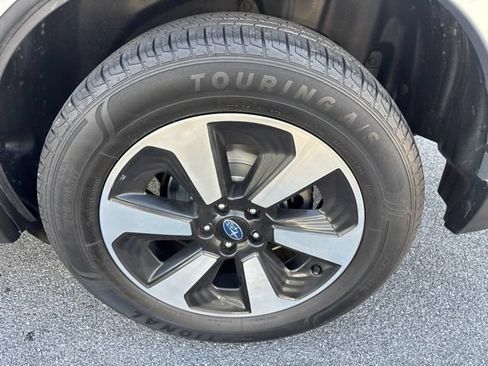 Used 2018 Subaru Forester 2.5i w/ Alloy Wheel Package AWD/4WD image 9