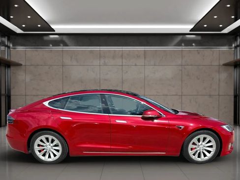 Used 2019 Tesla Model S Performance AWD/4WD image 2