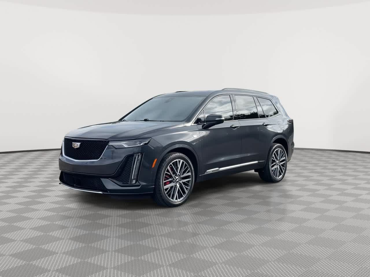 Used 2023 Cadillac XT6 Sport w/ Technology Package AWD/4WD image 4