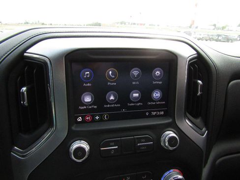 Used 2022 GMC Sierra 1500 SLE image 16