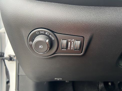 New 2026 Jeep Compass Limited image 22