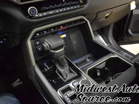 Used 2024 Toyota Tundra Limited image 23