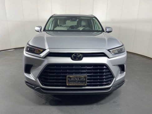 Used 2025 Toyota Grand Highlander FWD image 5