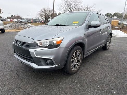Used 2017 Mitsubishi Outlander Sport SE image 3