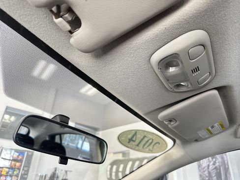 Used 2014 Subaru Crosstrek 2.0i Premium image 28