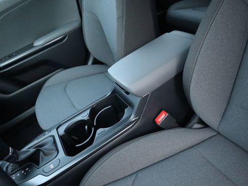 New 2025 Kia K4 LXS image 21