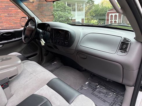 Used 1999 Ford F150 Lightning image 69