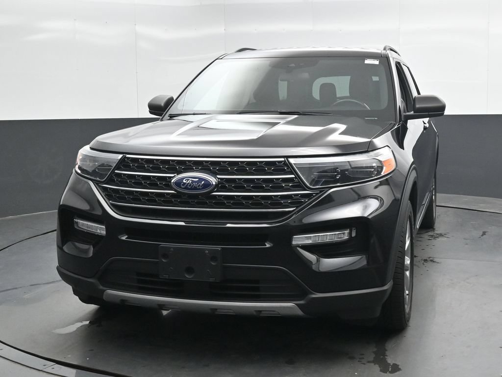 Used 2020 Ford Explorer XLT w/ Equipment Group 202A AWD/4WD image 6