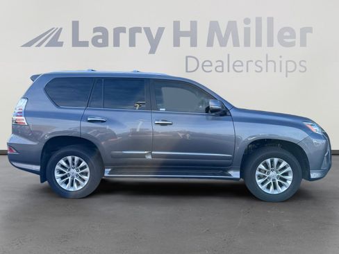 Used 2015 Lexus GX 460 image 6