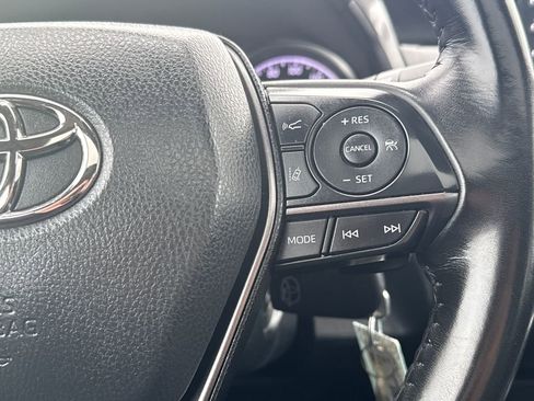 Used 2023 Toyota Camry SE image 19