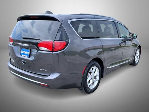 Used 2020 Chrysler Pacifica Limited FWD image 5