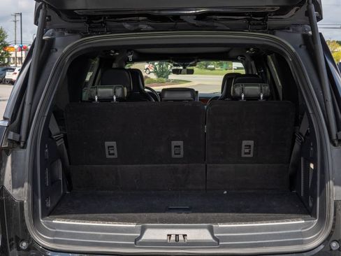 Used 2024 Lincoln Navigator Reserve AWD/4WD image 10