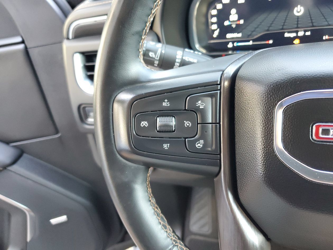 Used 2023 GMC Yukon AT4 AWD/4WD image 28
