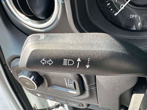 Used 2024 Jeep Wrangler High Altitude AWD/4WD image 22