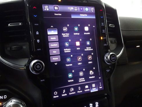 Used 2025 RAM 1500 Laramie image 40