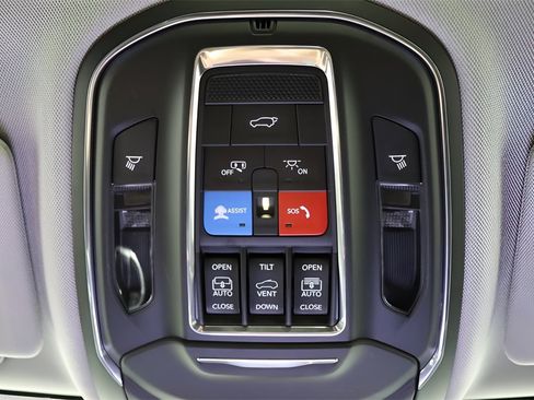 Used 2022 Jeep Grand Cherokee Limited 4xe image 44