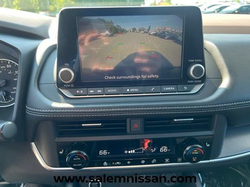 Used 2023 Nissan Rogue SV w/ SV Premium B Package AWD/4WD image 12