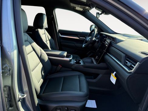 New 2026 GMC Terrain Elevation w/ Elevation Premium Package image 19