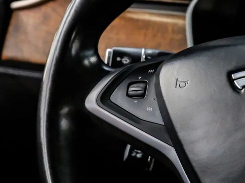 Used 2020 Tesla Model X Long Range AWD/4WD image 22