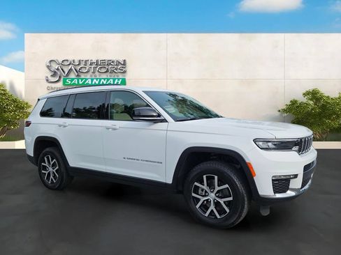 Used 2025 Jeep Grand Cherokee L Limited AWD/4WD image 7