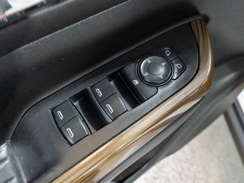 Used 2021 GMC Acadia SLE w/ Elevation Edition image 14