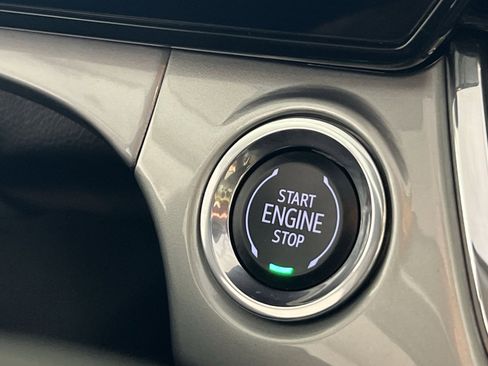 Used 2025 Chevrolet Trax LT w/ LT Convenience Package image 34