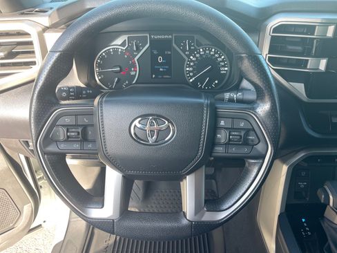 Used 2025 Toyota Tundra SR5 w/ SR5 Convenience Package AWD/4WD image 7