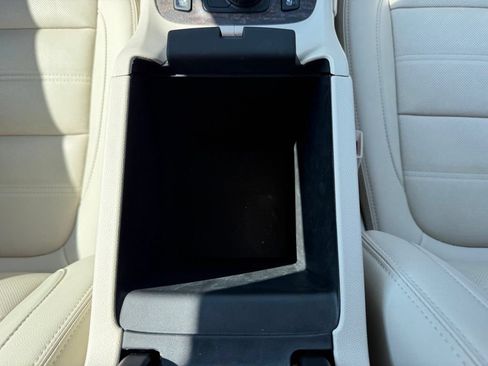 Used 2021 GMC Acadia Denali w/ Denali Technology Package FWD image 26