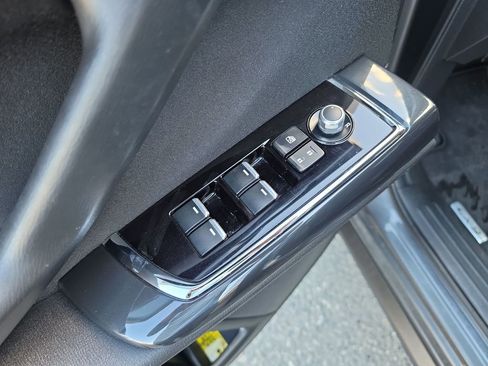 Used 2018 MAZDA CX-9 Sport image 25