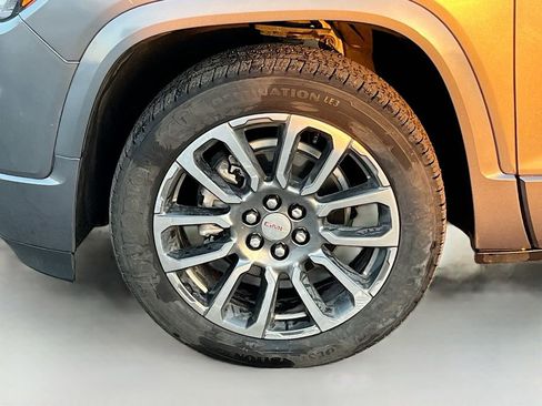 Used 2022 GMC Acadia Denali w/ Denali Ultimate Package AWD/4WD image 34