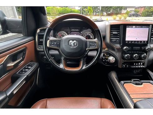 Used 2022 RAM 1500 Limited w/ Body Color Bumper Group AWD/4WD image 5