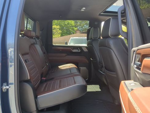 Used 2024 GMC Sierra 2500 Denali Ultimate w/ Max Trailering Package AWD/4WD image 28