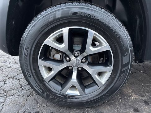 Used 2016 Jeep Cherokee Trailhawk w/ Comfort/Convenience Group image 44