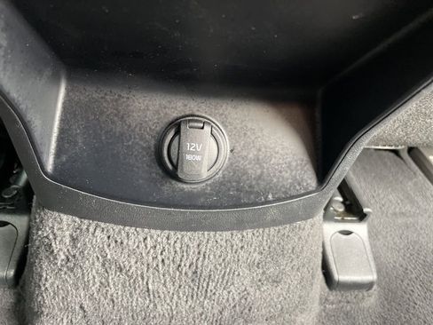 Used 2024 Kia Sorento S image 37