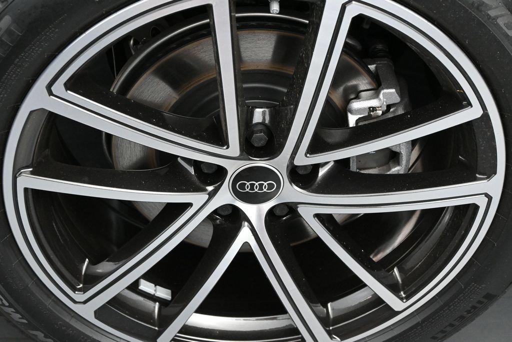 New 2026 Audi Q5 Premium Plus AWD/4WD image 20